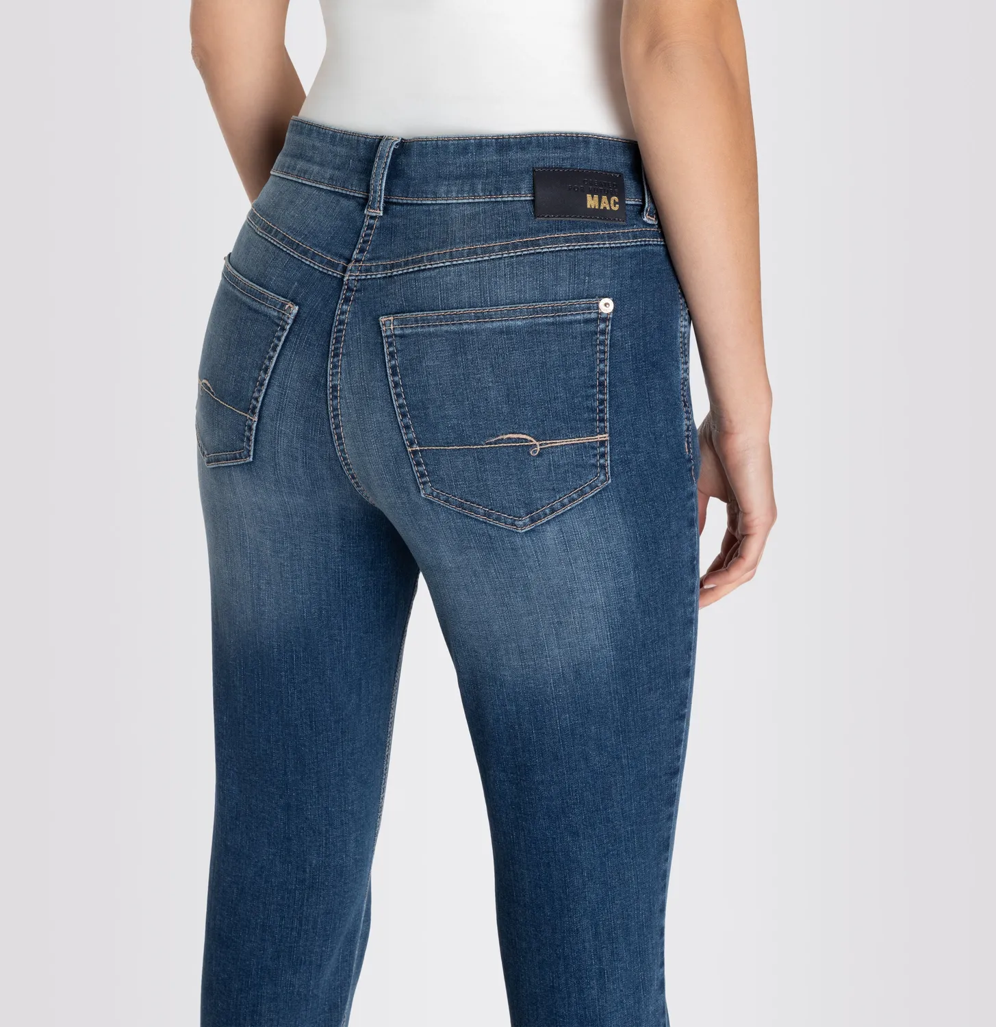 MAC Angela straight jeans mellemblå stretch
