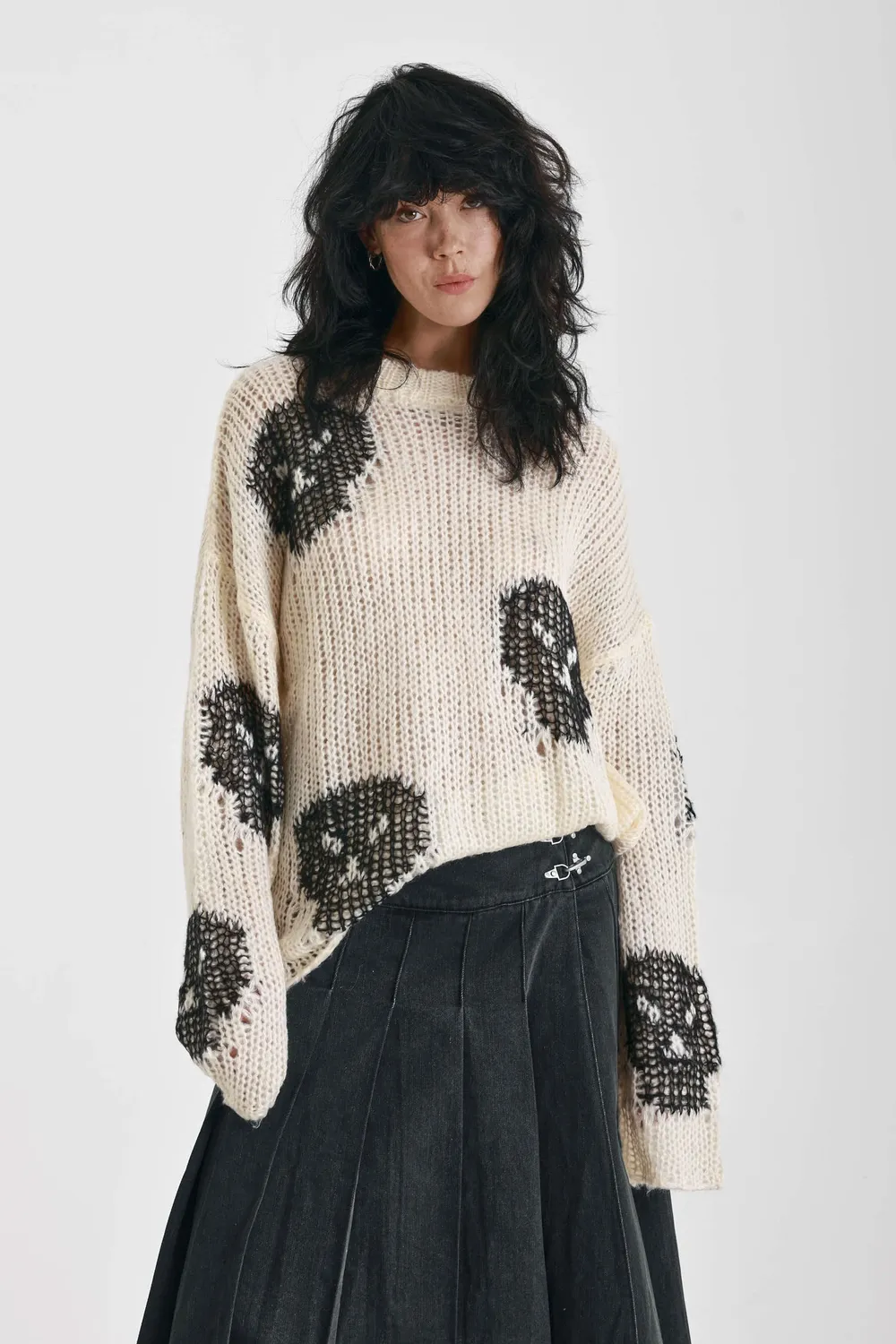 THE RAGGED PRIEST Bonehead Skull striktrøje oversized ecru