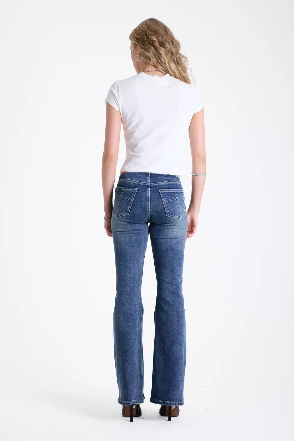 THE RAGGED PRIEST Latch Low Rise Buckle Flare jeans mellemblå