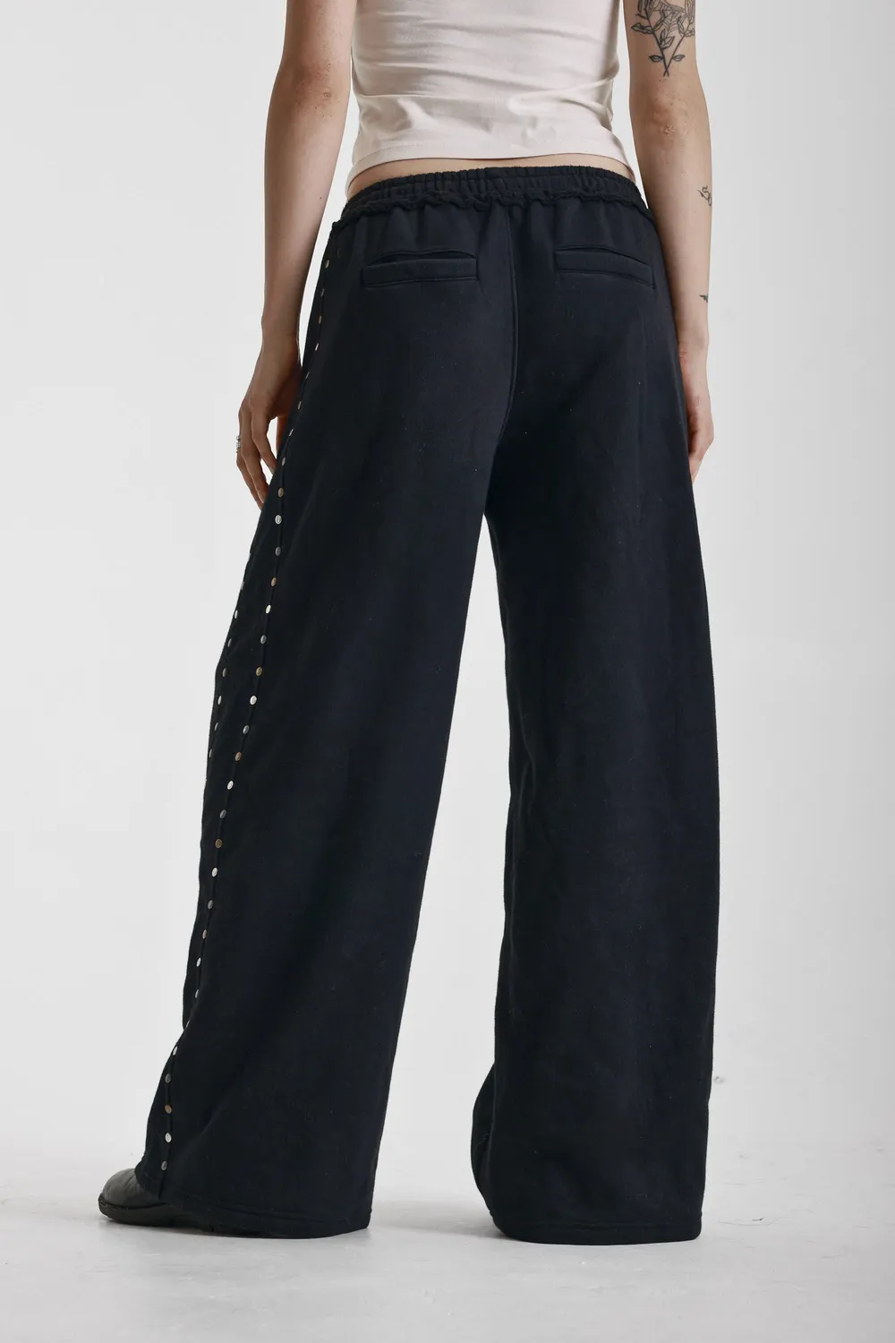 The Ragged Priest Habits Wide Leg Studded joggingbukser sort