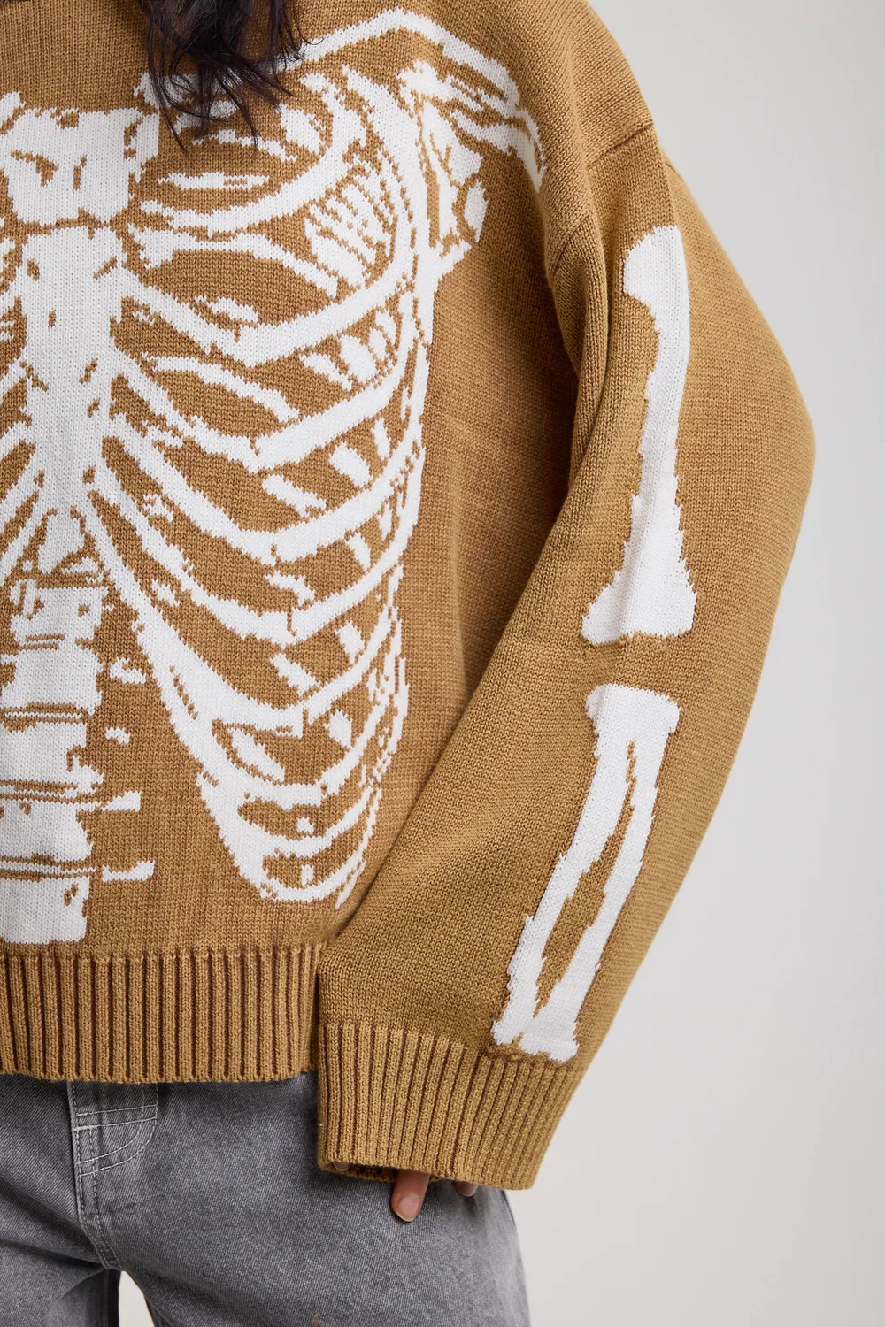 THE RAGGED PRIEST Bones striktrøje brun skeleton