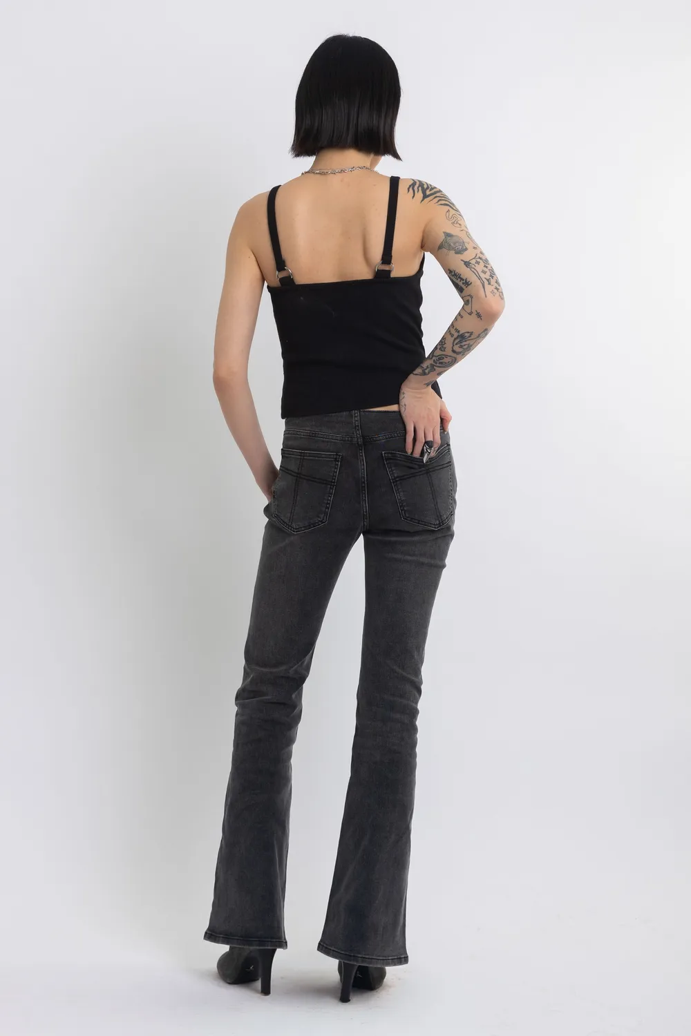 The Ragged Priest Chamber Black Hardware wrap-top sort