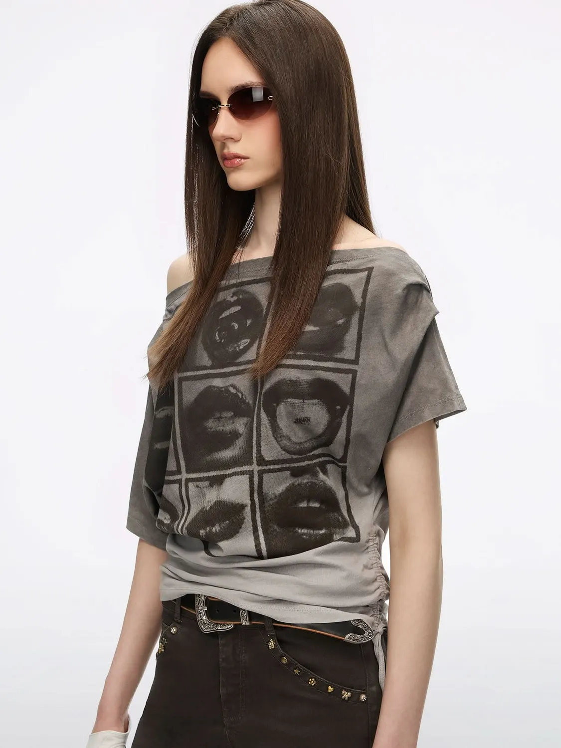 Miss Sixty Off-Shoulder T-shirt off white print