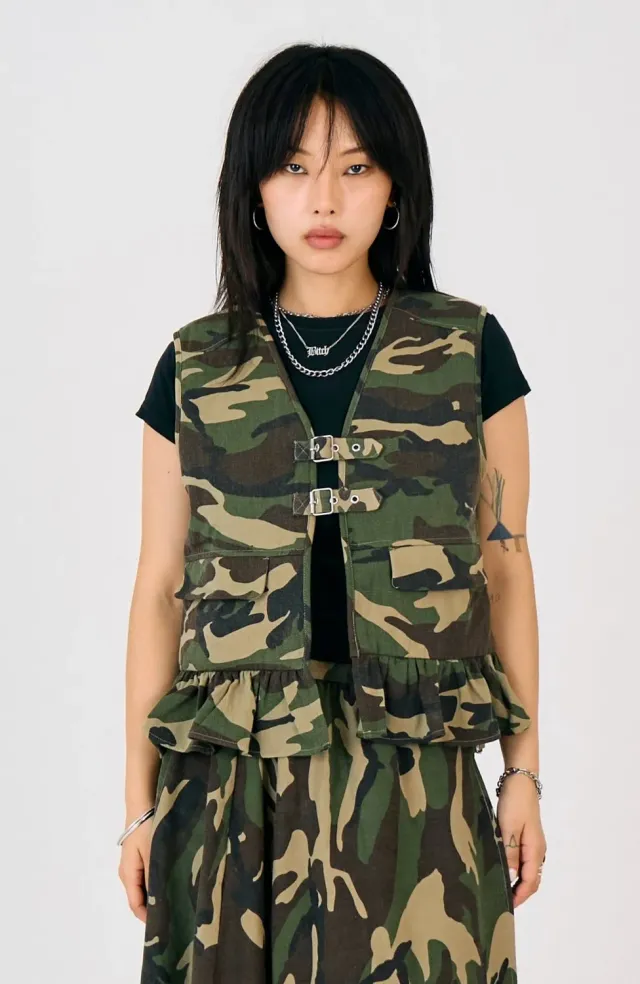 THE RAGGED PRIEST Force Camo Hardware vest camo cropped