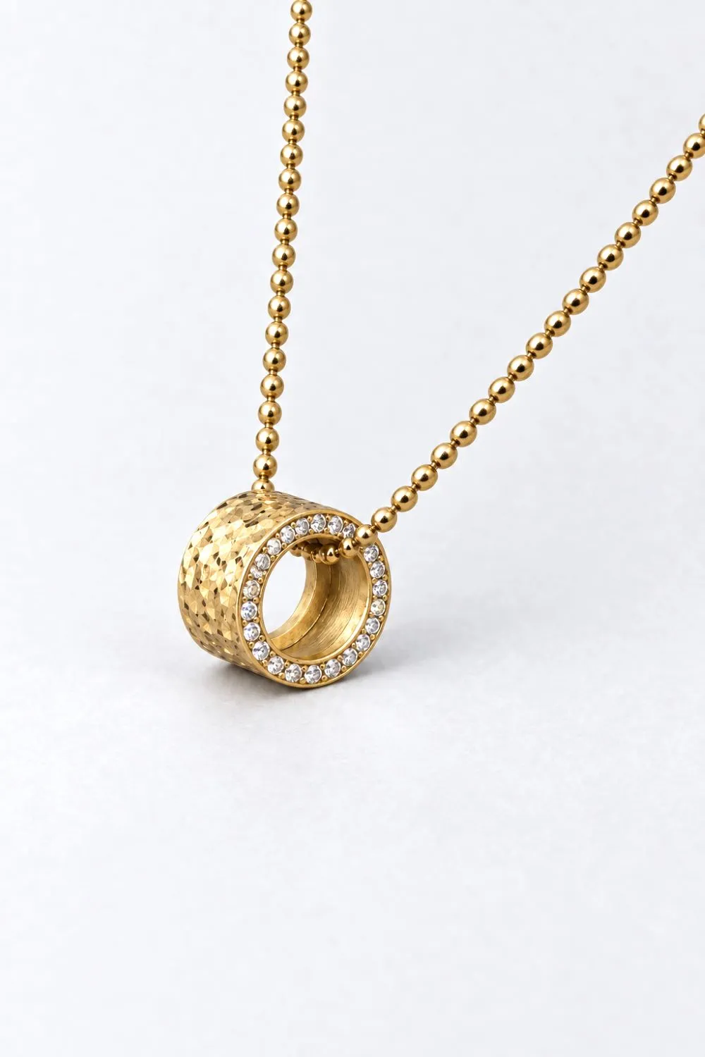 Organsk Cylindrical halskæde guld riflet 1 cm