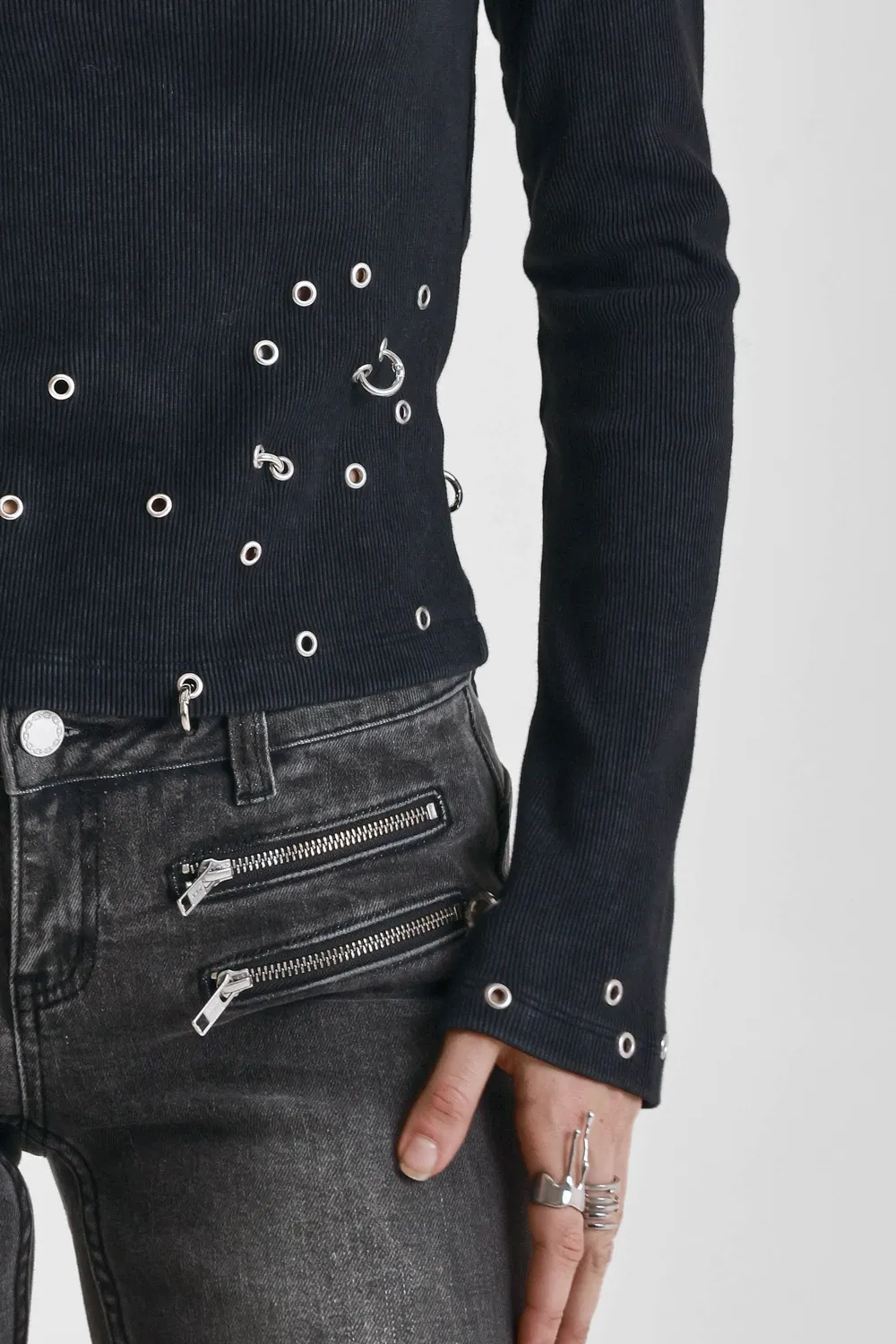 The Ragged Priest Keeper flare jeans washed black lav talje