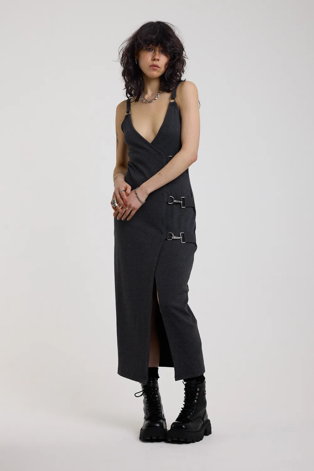 The Ragged Priest Barrell Hardware Wrap midi kjole grå