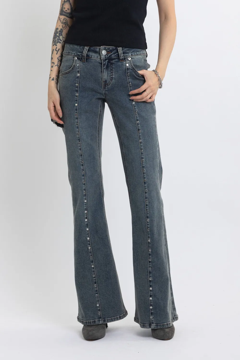 The Ragged Priest Runaway Seam Detail Studded flare jeans str. 28