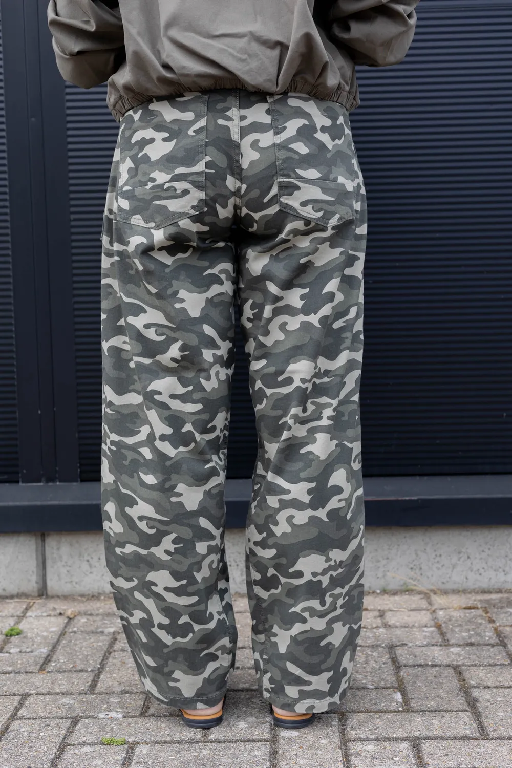 Para Mi Becca Pocket jeans camo barrel