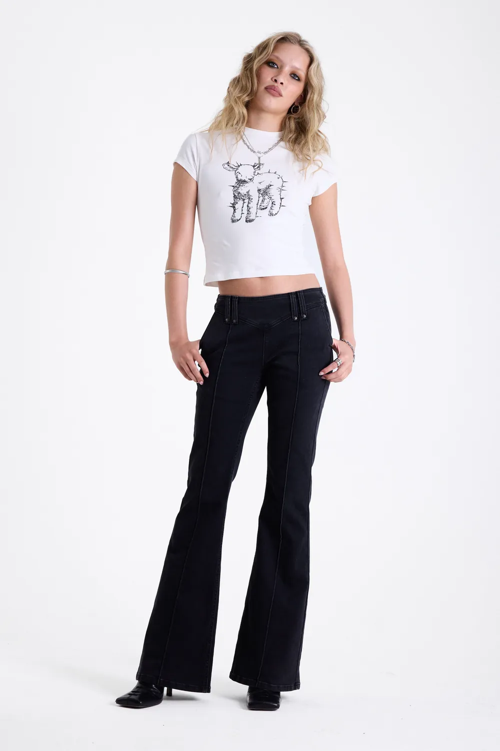 The Ragged Priest Alter flare jeans 24 sort low rise