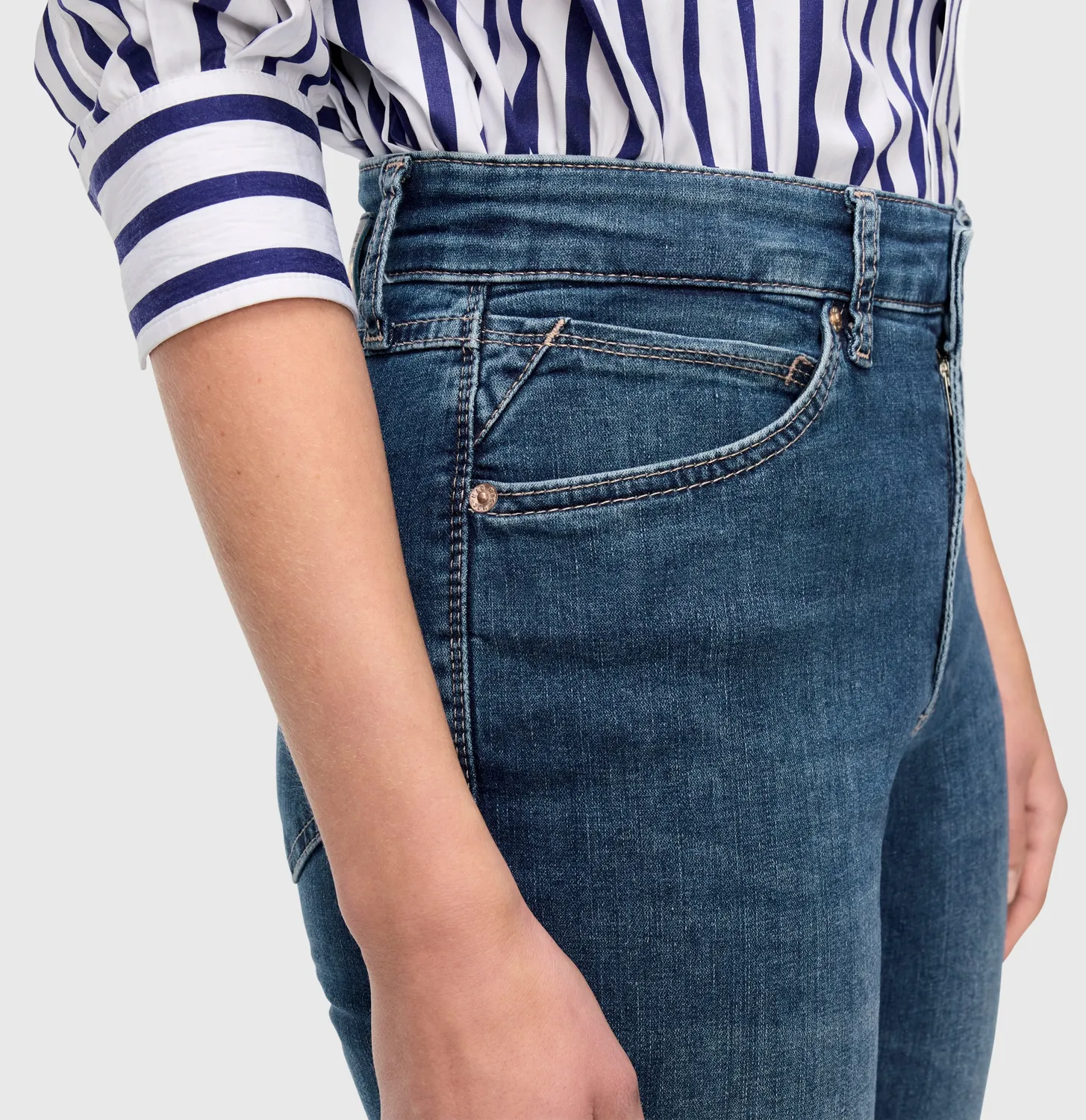 MAC Melanie 5040 straight jeans mellemblå stretch