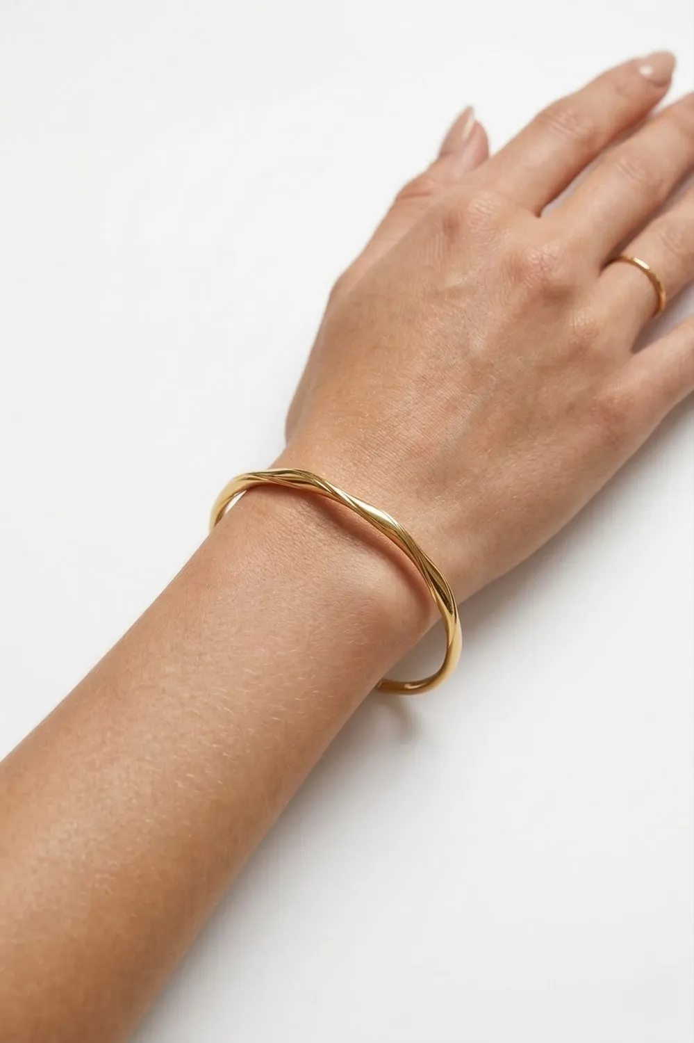 Organsk Essence Bangle armbånd guld åben
