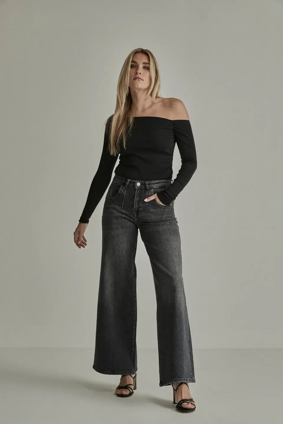Para Mi Lizzy Stud jeans Shadow Black high waist wide