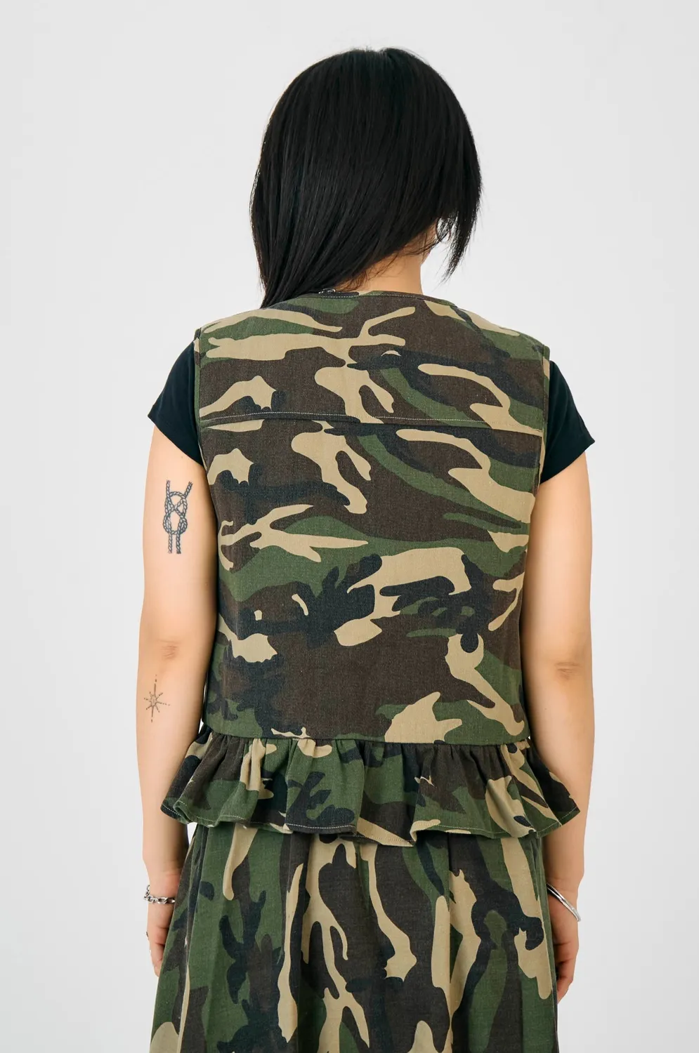 THE RAGGED PRIEST Force Camo Hardware vest camo cropped
