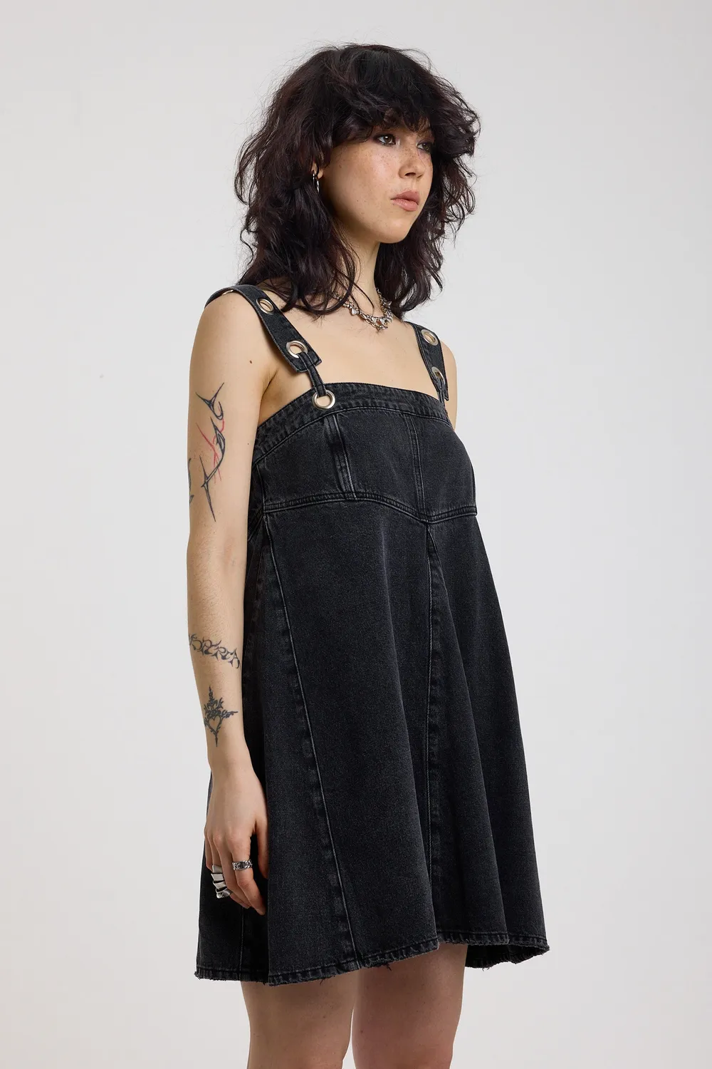 The Ragged Priest Dilemma Denim Eyelet Mini Kjole sort