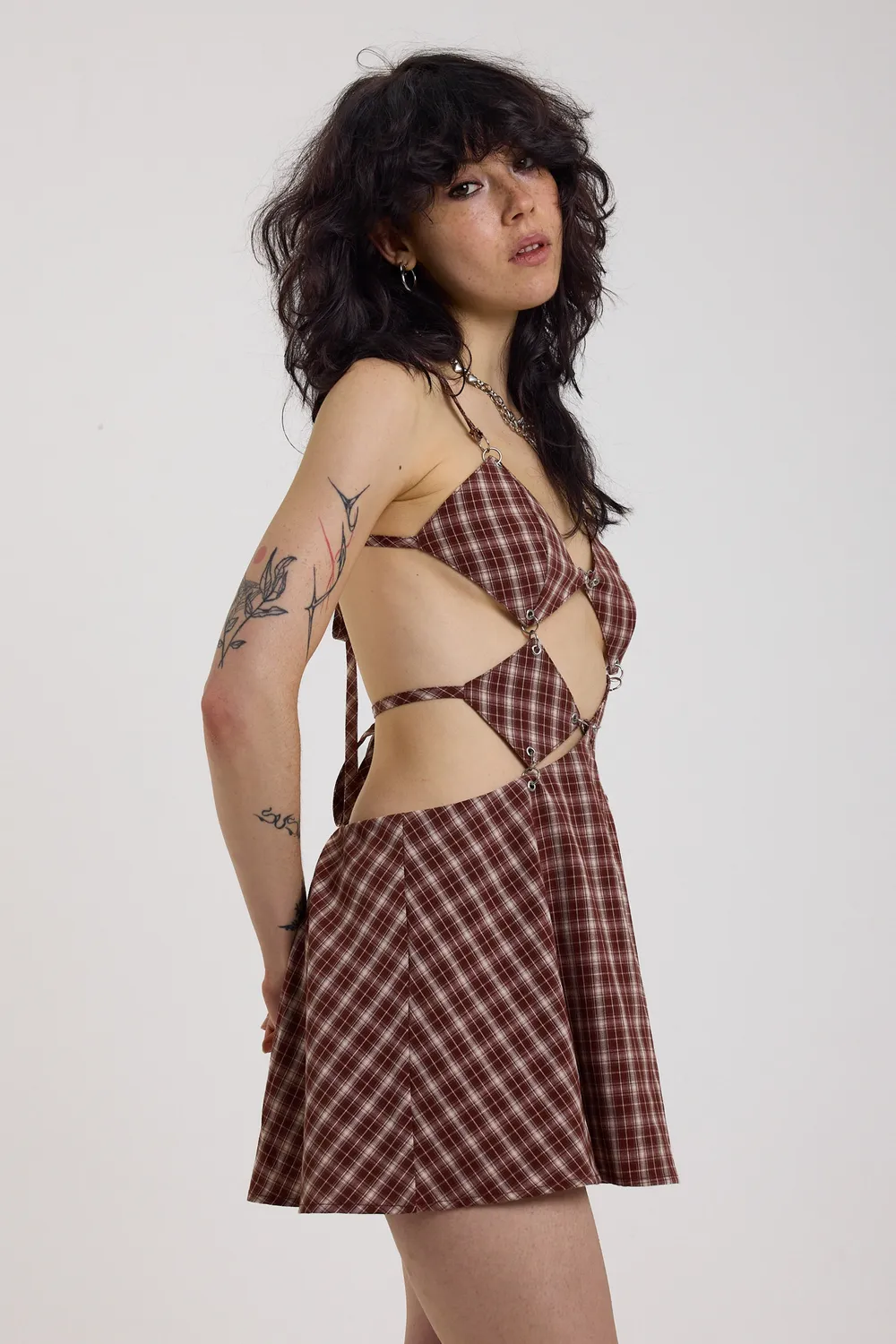 The Ragged Priest Blaze Grunge Check Cut Out minikjole burgundy åben ryg