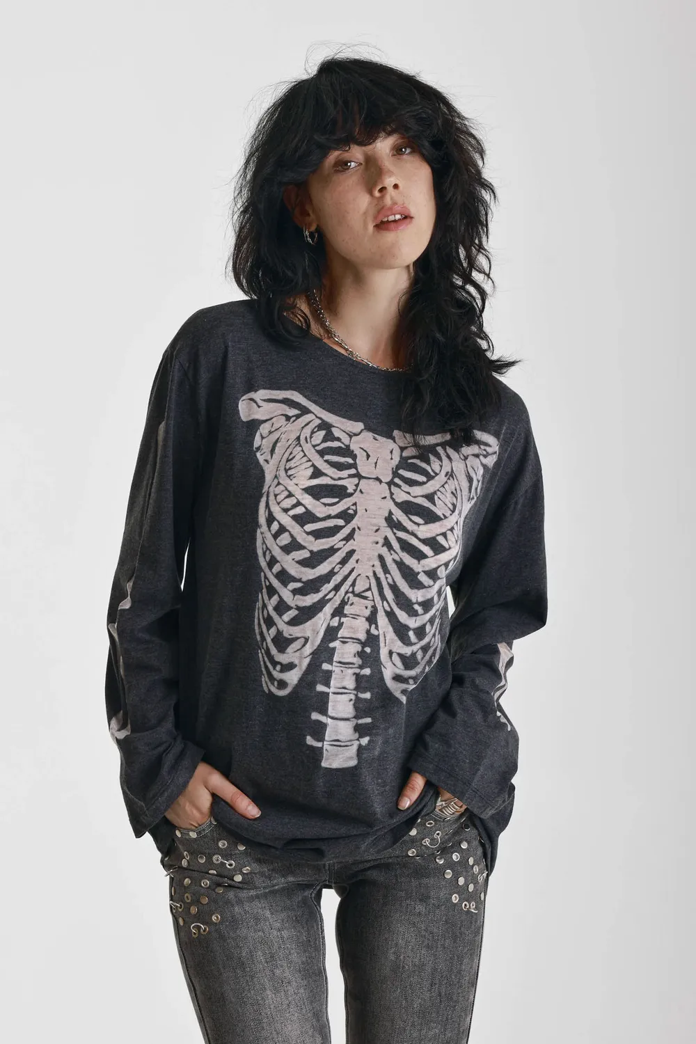 THE RAGGED PRIEST Frame langærmet t-shirt sort skeleton