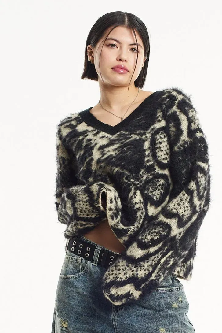 The Ragged Priest Slither Knit slangemønstret V-hals