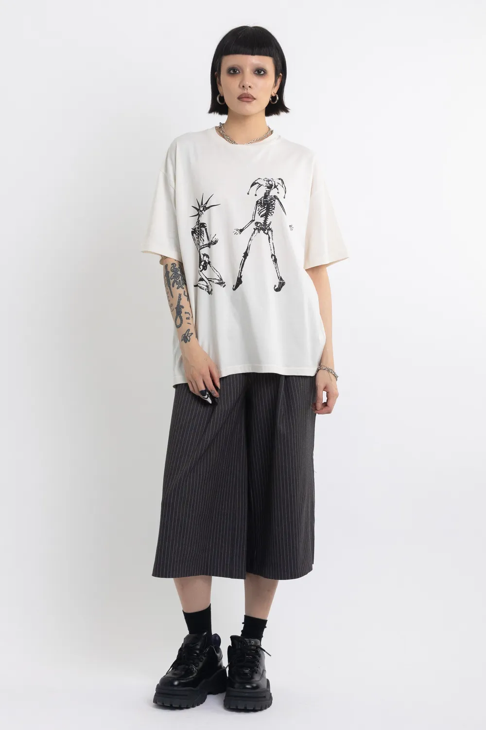 THE RAGGED PRIEST Mantis oversized t-shirt hvid skeleton