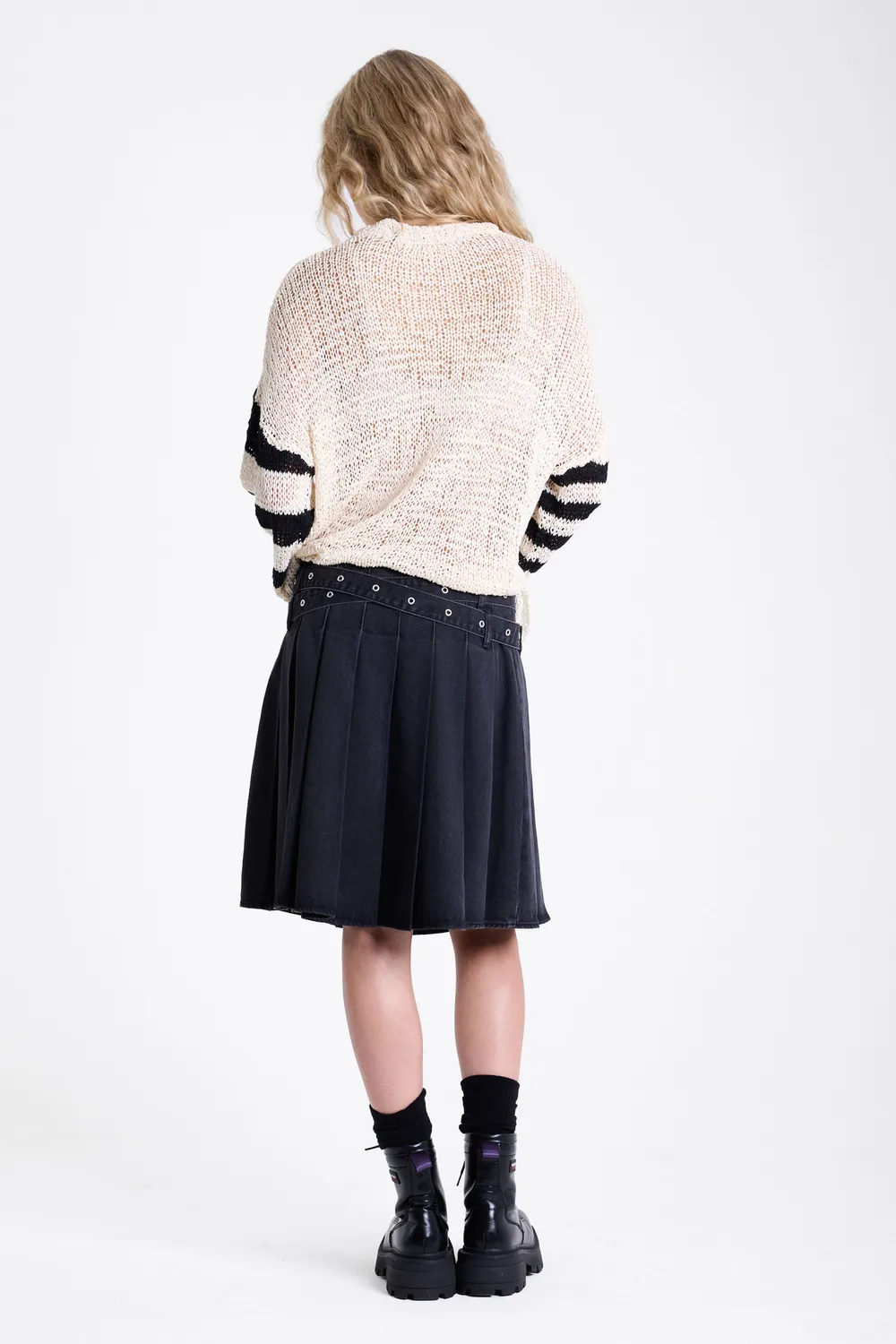 The Ragged Priest Slingshot Pleated Denim Midi nederdel sort