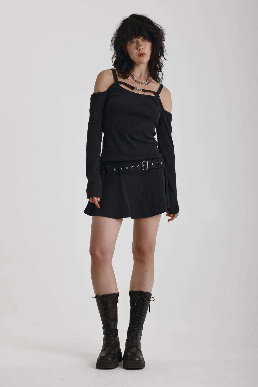 THE RAGGED PRIEST Skin Harware Off Shoulder minikjole sort
