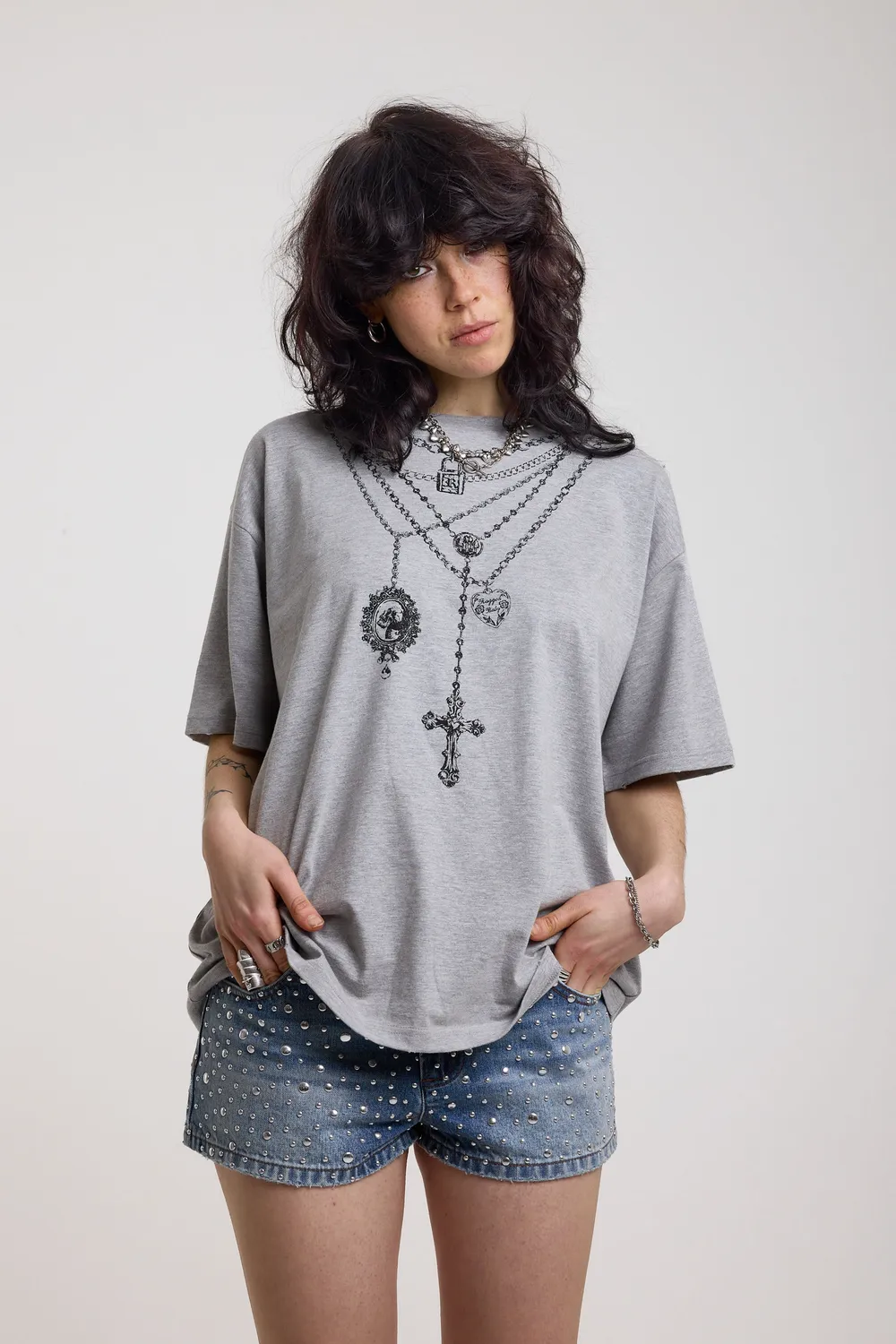 The Ragged Priest Pendant t-shirt oversize grå print