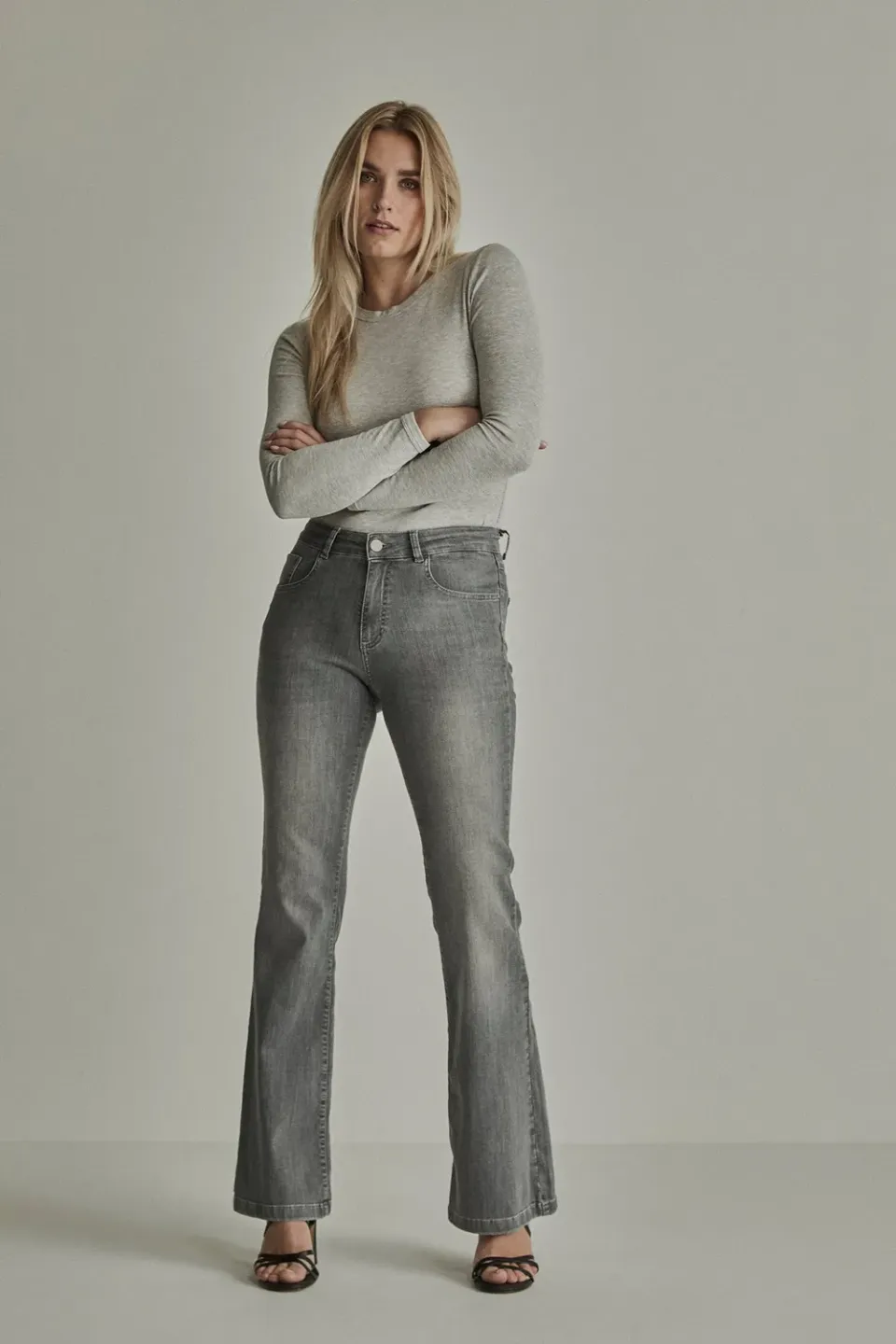 Para Mi Jeans Jade jeans Grey Used bootcut flare