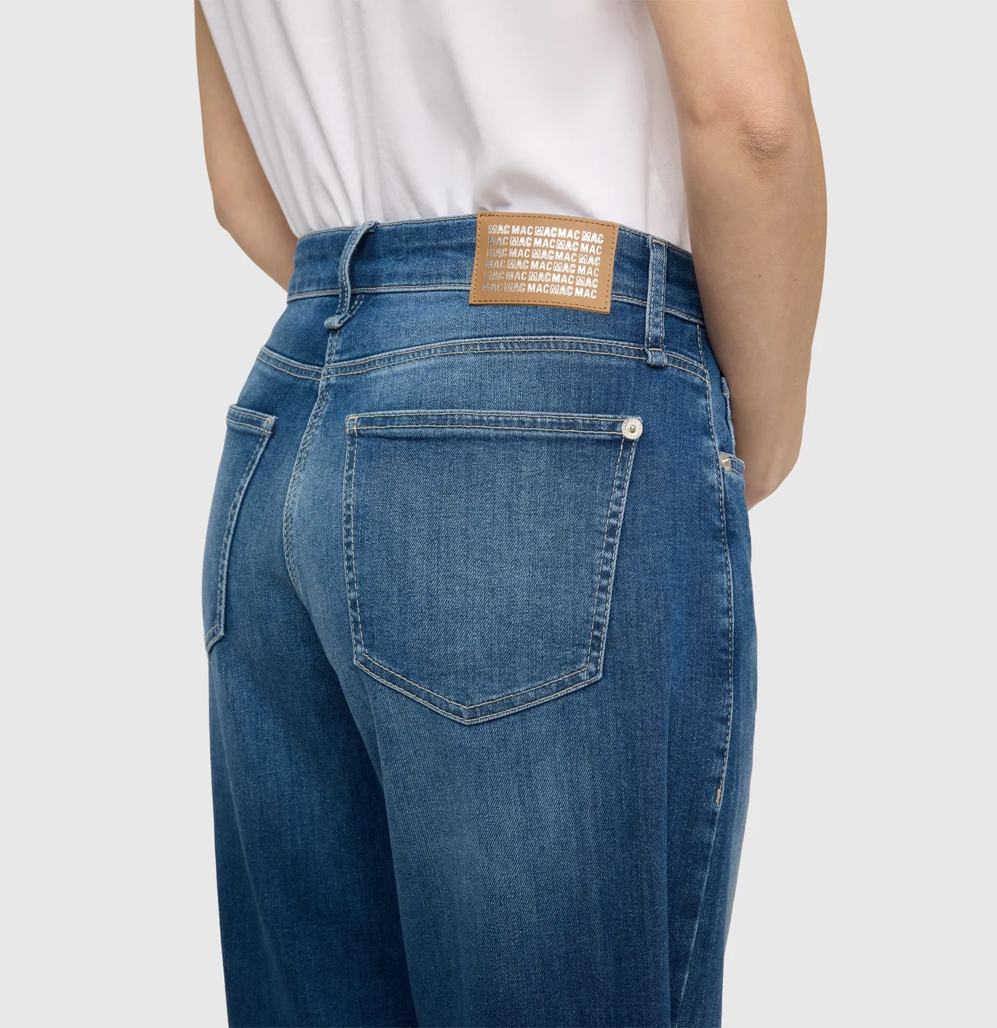 MAC Danni barrel damejeans mellemblå lyocell