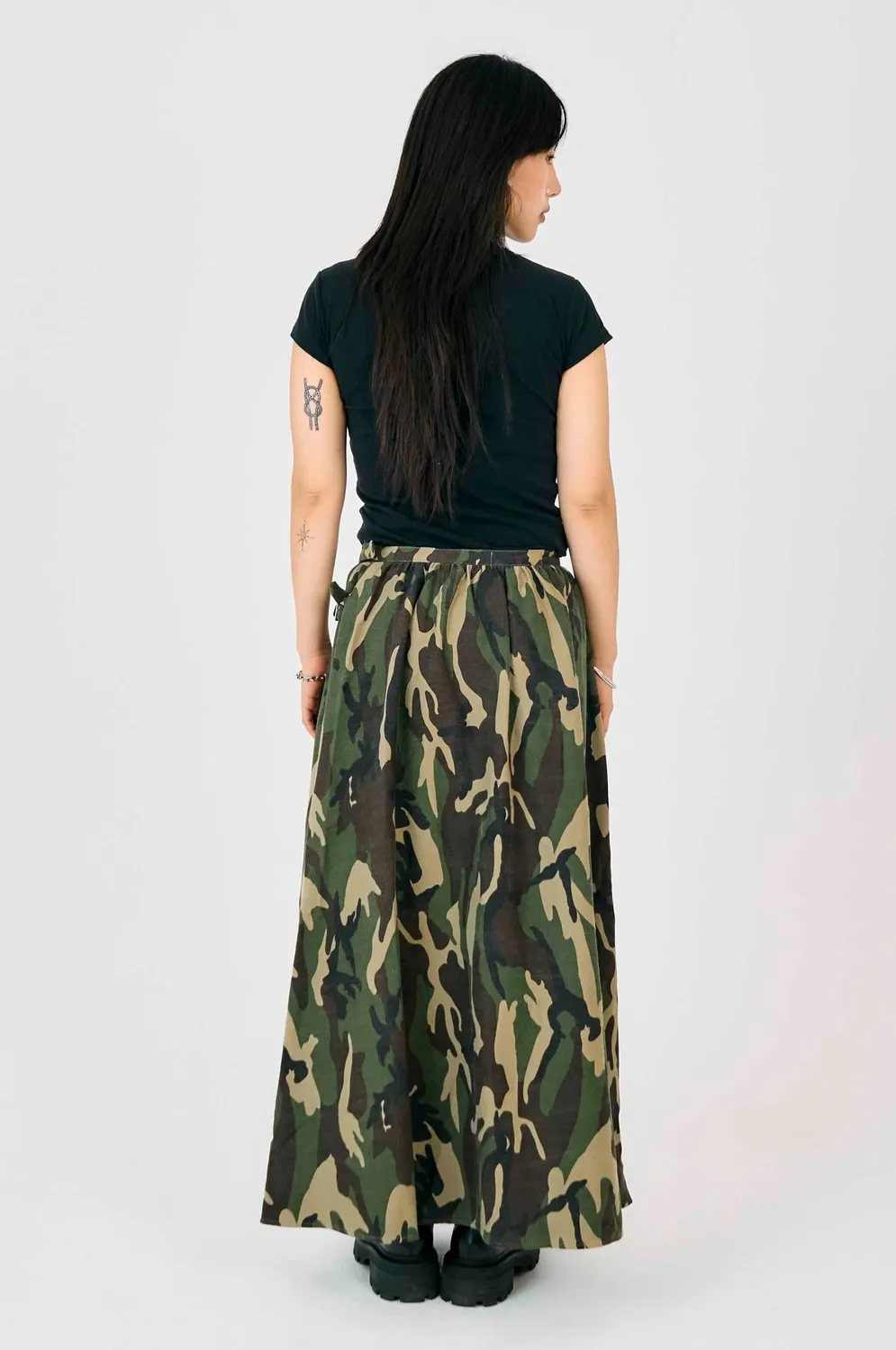 THE RAGGED PRIEST Squad Camo maxiskørt khaki camouflage