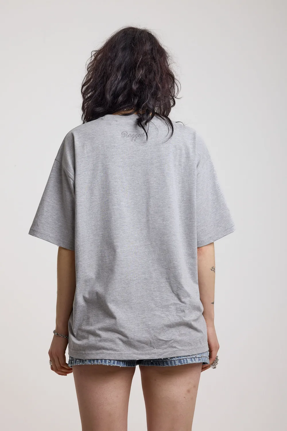 The Ragged Priest Pendant t-shirt oversize grå print
