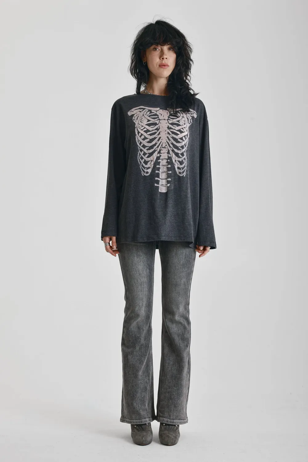 THE RAGGED PRIEST Frame langærmet t-shirt sort skeleton