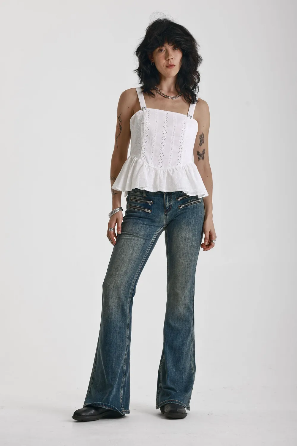THE RAGGED PRIEST Gray Broderie Peplum Cami camitop hvid