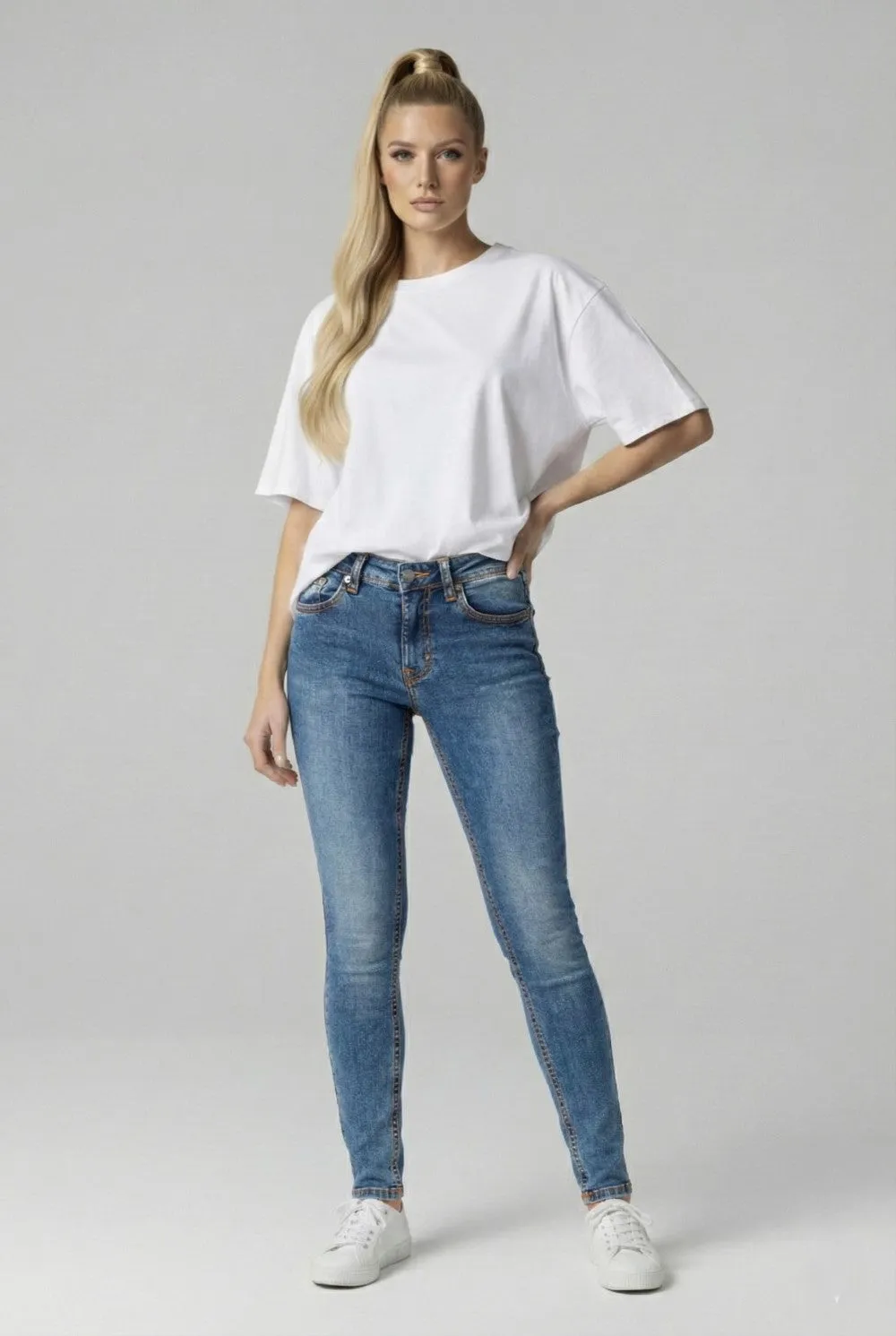 Organsk Breeze Sinless Grace slim jeans lyseblå
