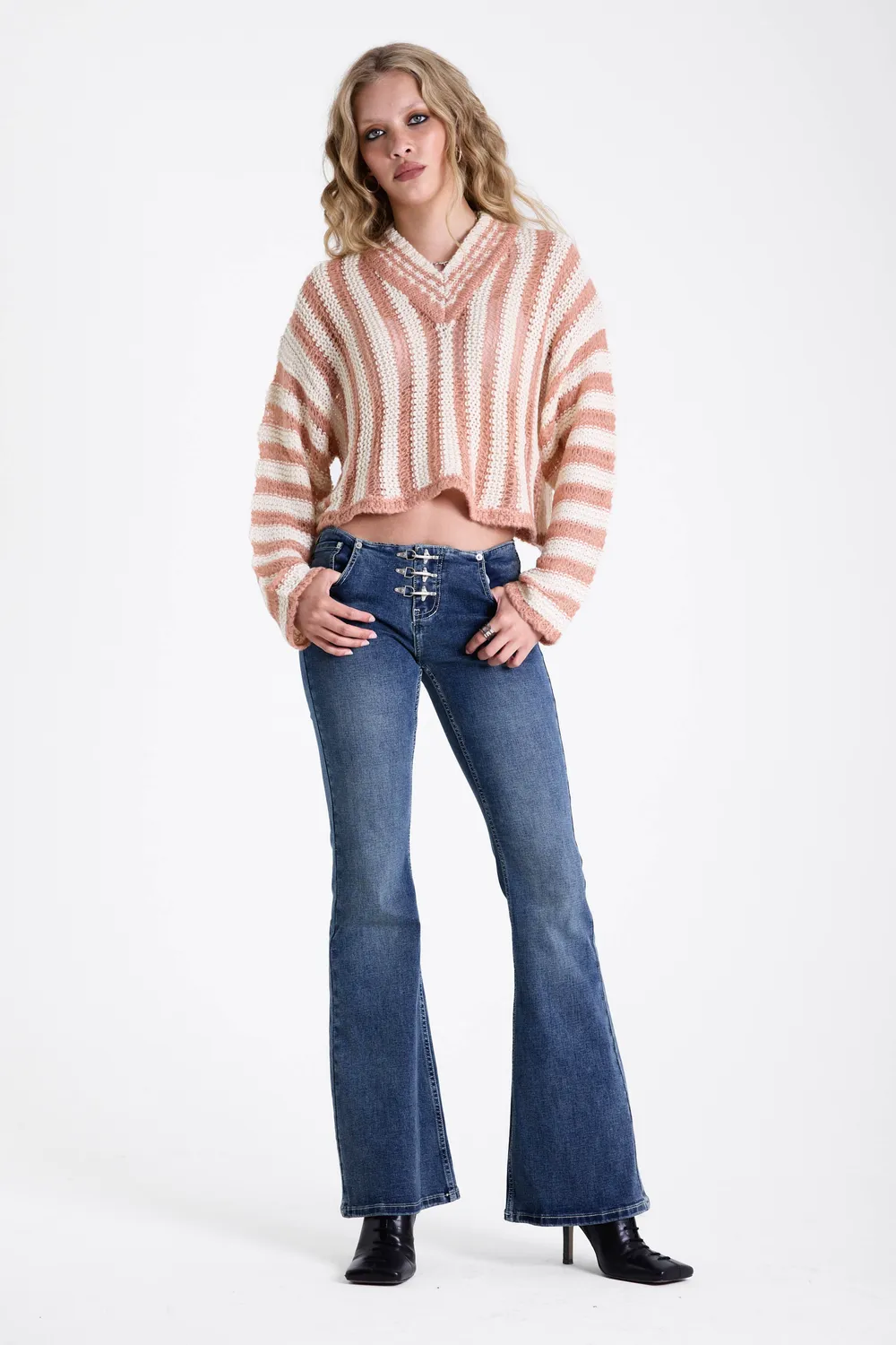 The Ragged Priest Plumb Stripe V-Neck strik lyserød