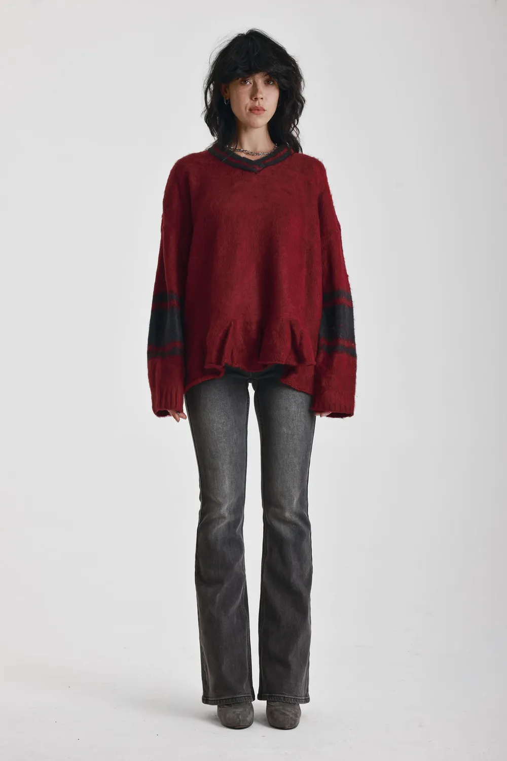 The Ragged Priest Icon Varsity strik rød oversize