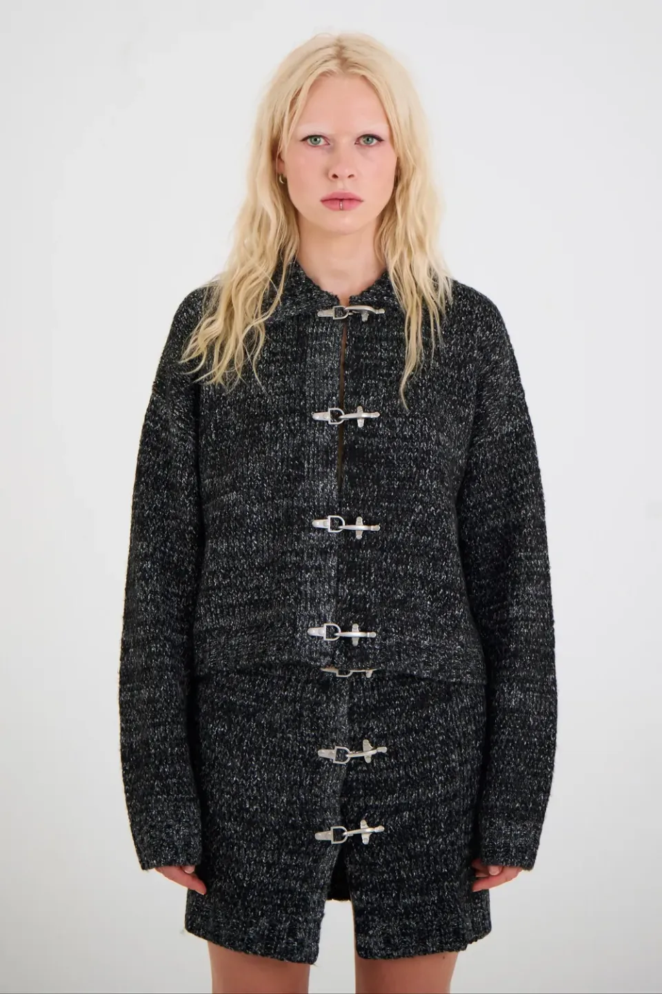 THE RAGGED PRIEST Granite Spacedye Buckle cardigan grå
