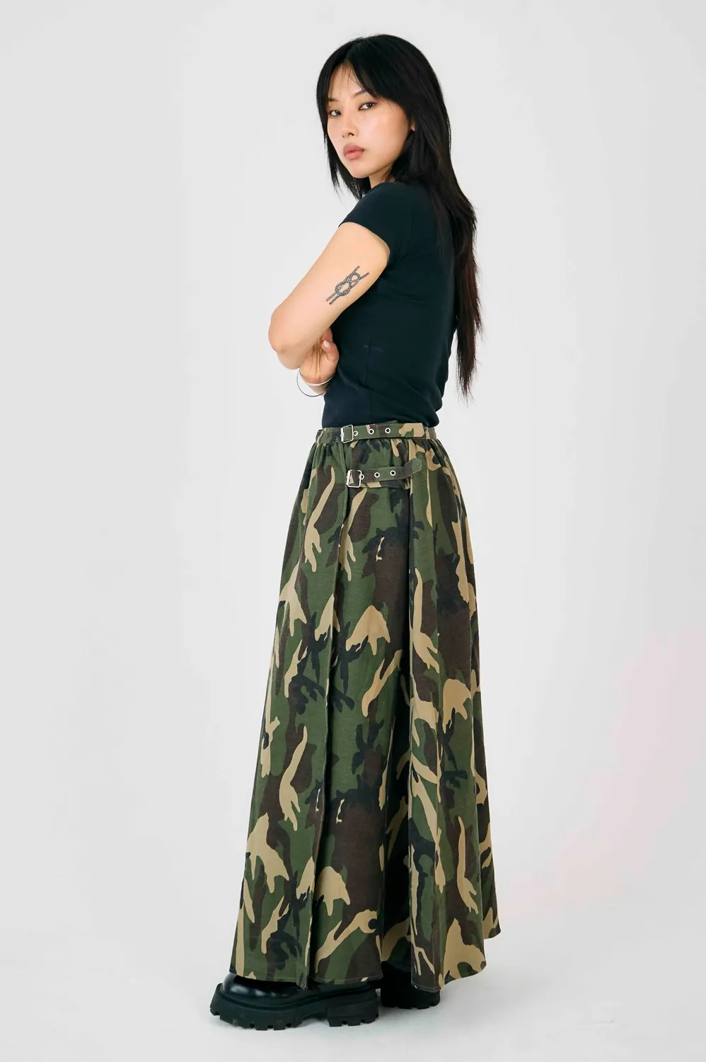 THE RAGGED PRIEST Squad Camo maxiskørt khaki camouflage