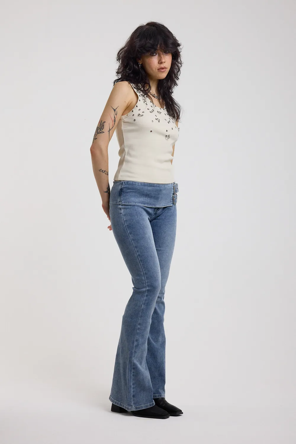 The Ragged Priest Moss flare jeans blå lav talje bælte