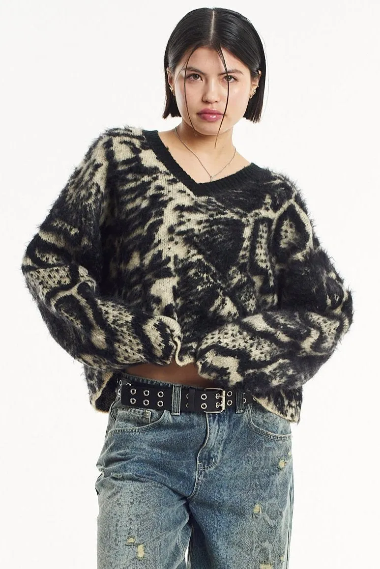 The Ragged Priest Slither Knit slangemønstret V-hals