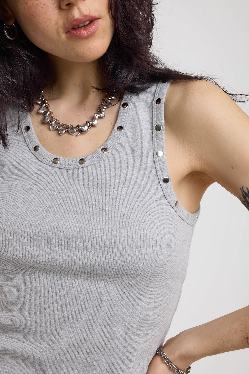 THE RAGGED PRIEST Disorder Eyelet Drop Waist Mini minikjole grå stretch