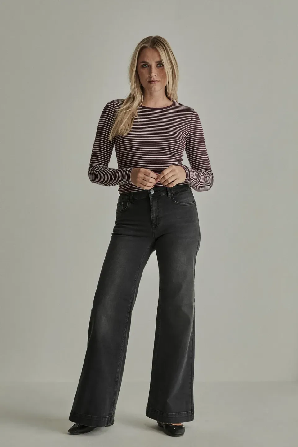 Para Mi Sharon jeans Nightfall Black high waist flared
