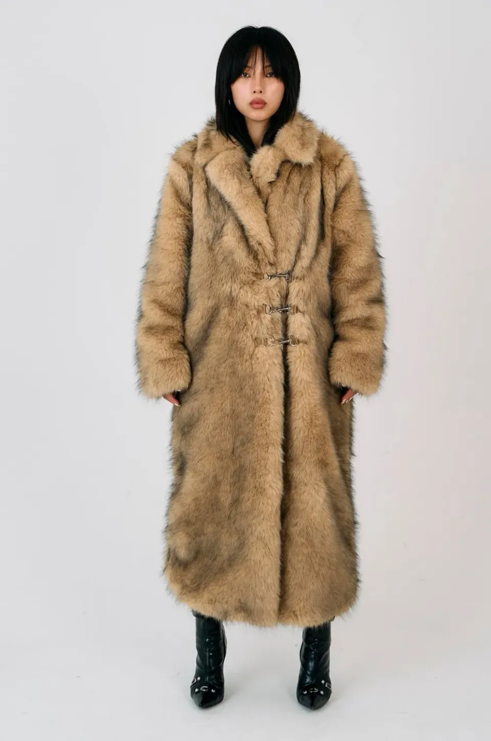 The Ragged Priest Tara Faux Fur frakke maxi sort stor