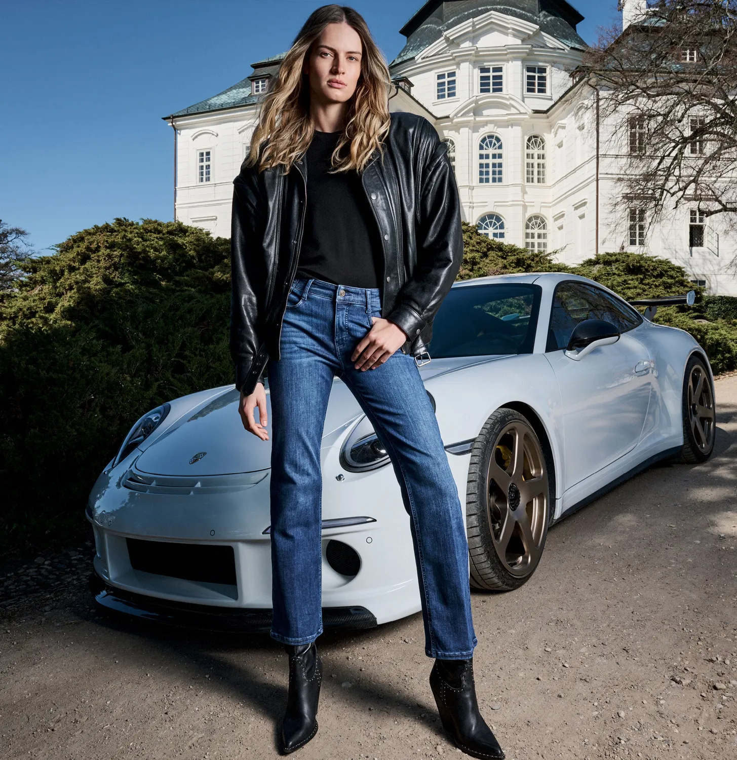MAC Laura flare jeans mellemblå længde 32
