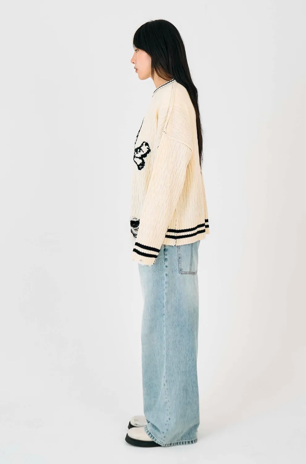 THE RAGGED PRIEST Cult Skull striktrøje creme oversize