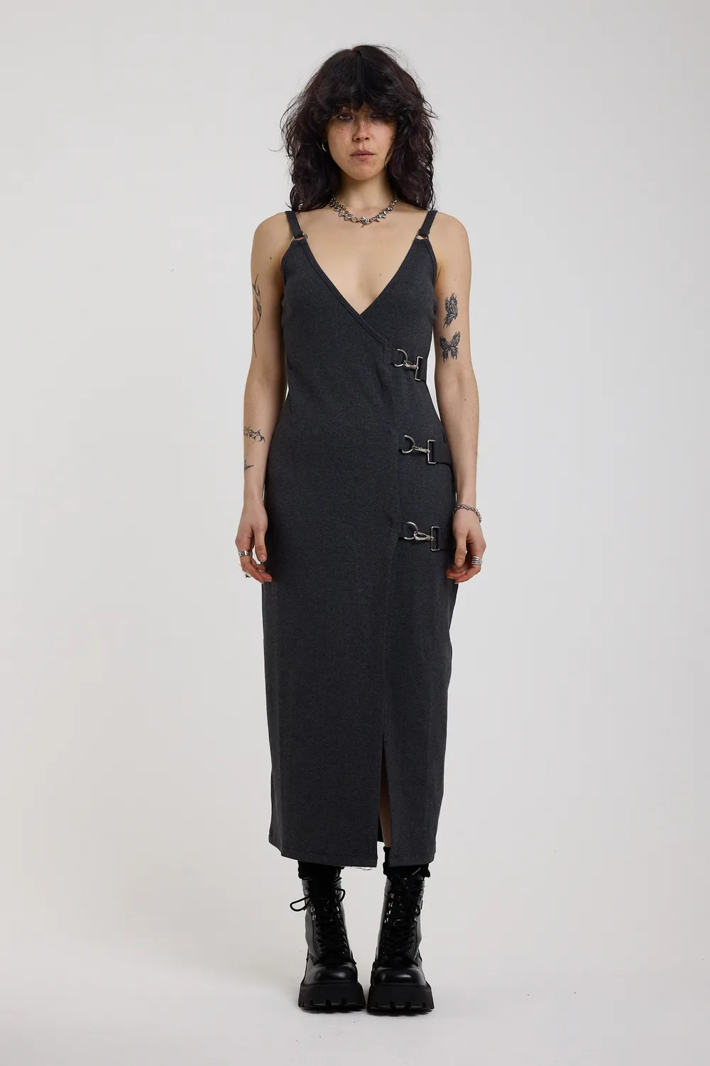 The Ragged Priest Barrell Hardware Wrap midi kjole grå