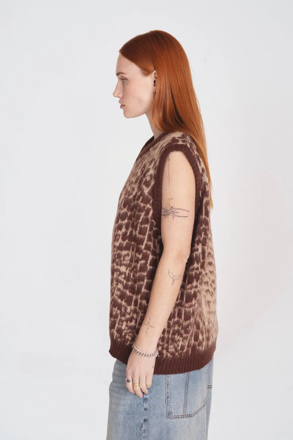 THE RAGGED PRIEST Gator Croc Knit strikvest brun oversized