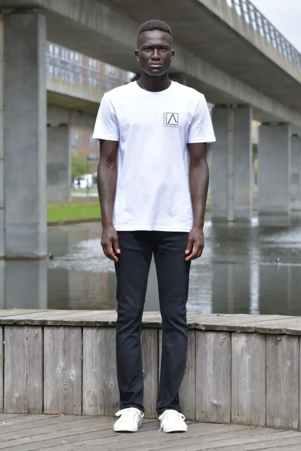 Organsk Atmosphere Black Classic slim jeans sort
