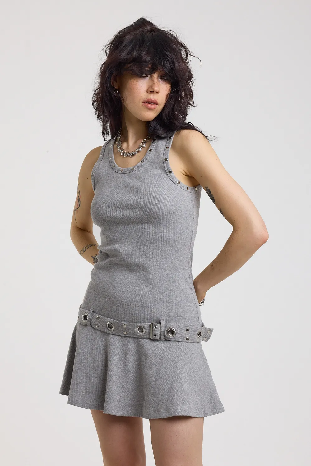 THE RAGGED PRIEST Disorder Eyelet Drop Waist Mini minikjole grå stretch