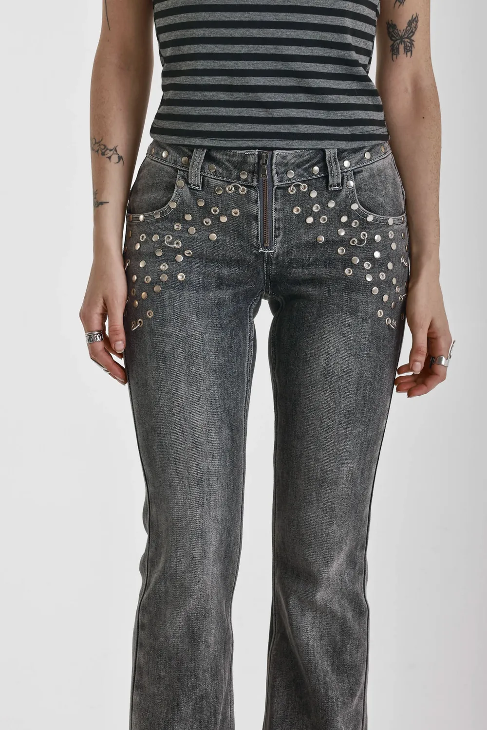 The Ragged Priest Locket grå flare jeans low rise stretch