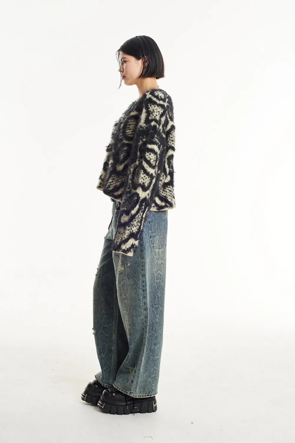 The Ragged Priest Slither Knit slangemønstret V-hals
